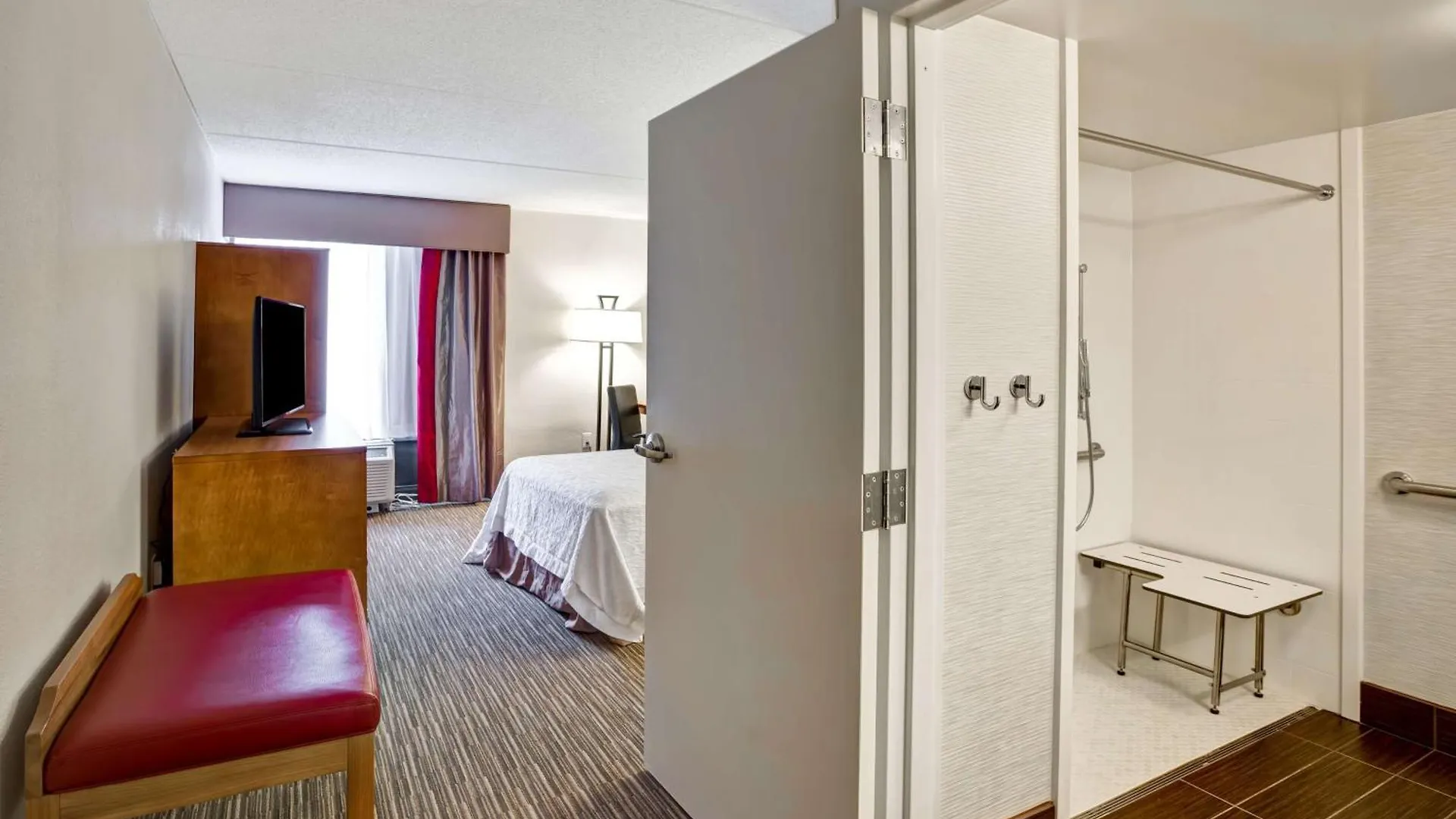 Hampton Inn Norfolk-Naval Base 3*, Norfolk
