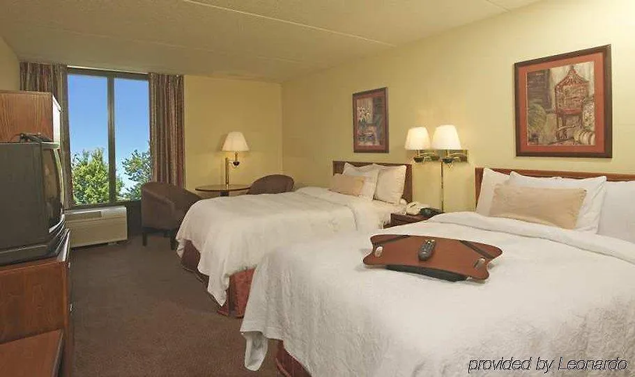 Hampton Inn Norfolk-Naval Base 3*, Norfolk