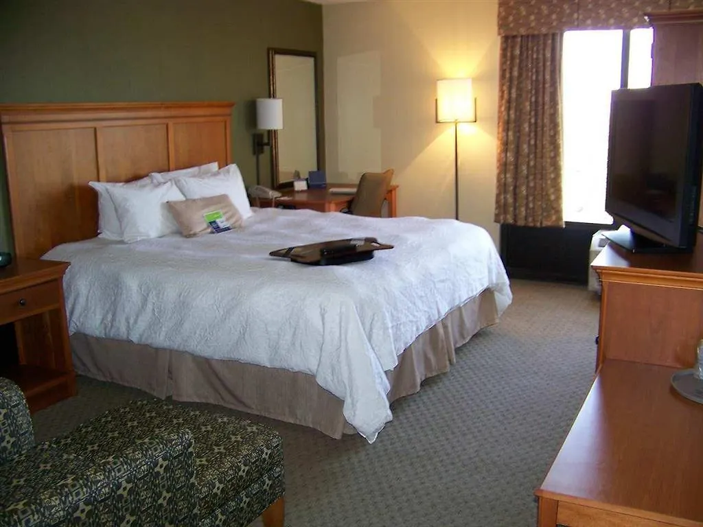 Hampton Inn Norfolk-Naval Base 3*, Norfolk